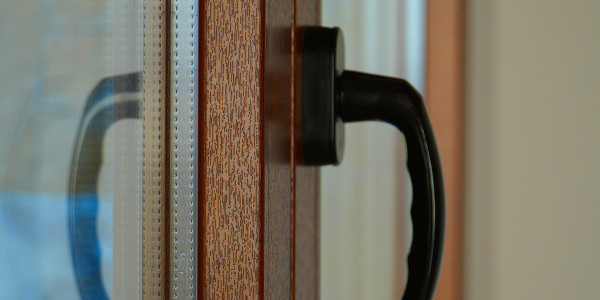 Rehabilitación / Reformas de Pisos Cózar · Cambiar Ventanas y Persianas